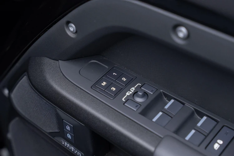 Vehicle Image 30