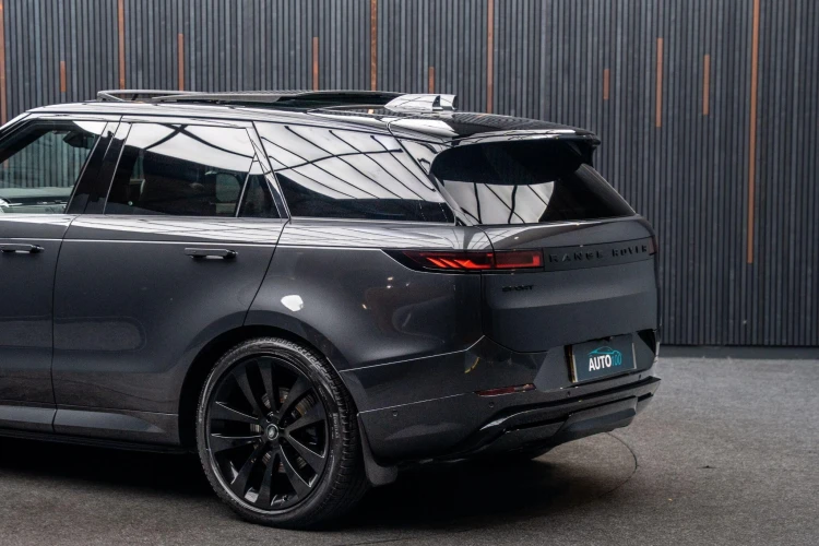 Vehicle Image 19
