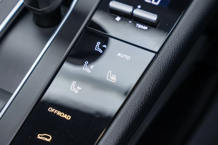 Vehicle Image 37