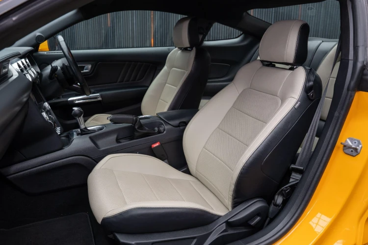 Vehicle Image 35