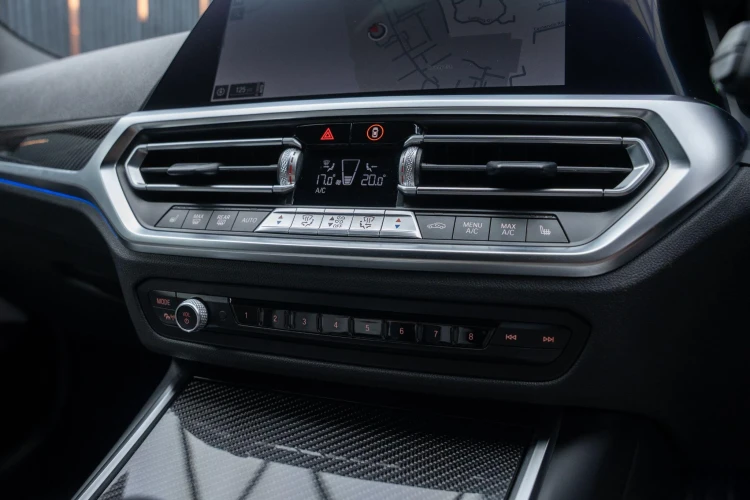 Vehicle Image 36