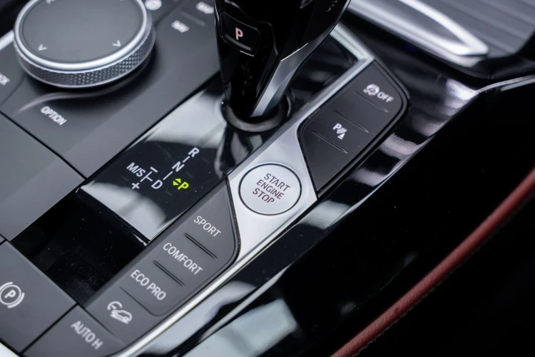Vehicle Image 35