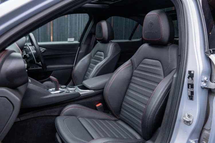 Vehicle Image 40