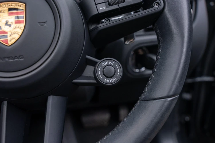 Vehicle Image 30