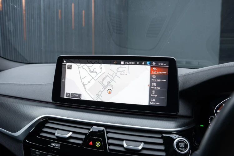 Vehicle Image 6