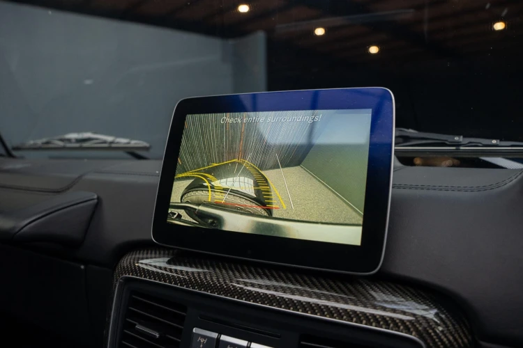 Vehicle Image 10