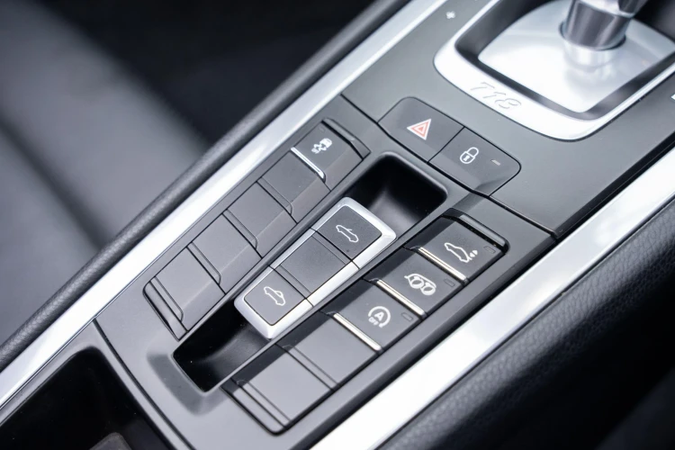 Vehicle Image 36