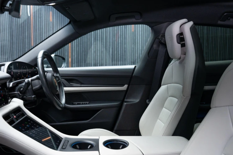 Vehicle Image 39