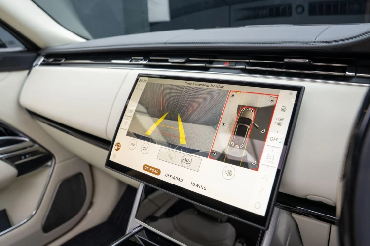 Vehicle Image 6