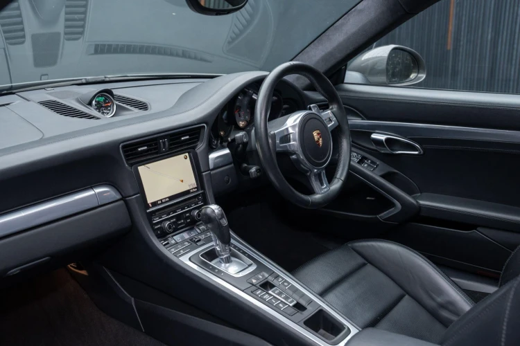 Vehicle Image 38