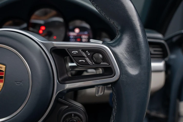 Vehicle Image 30