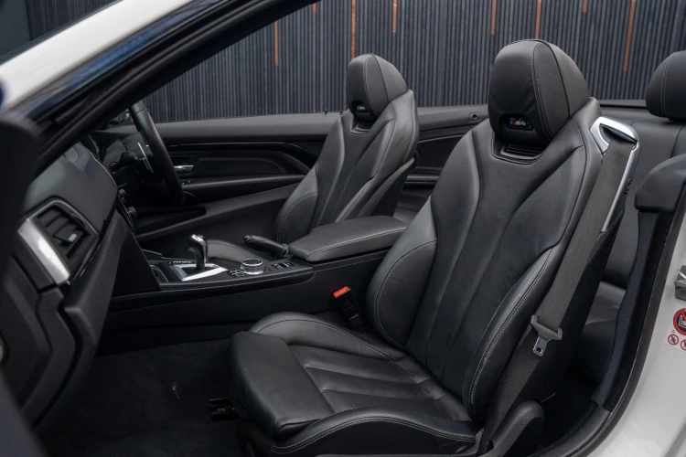 Vehicle Image 36