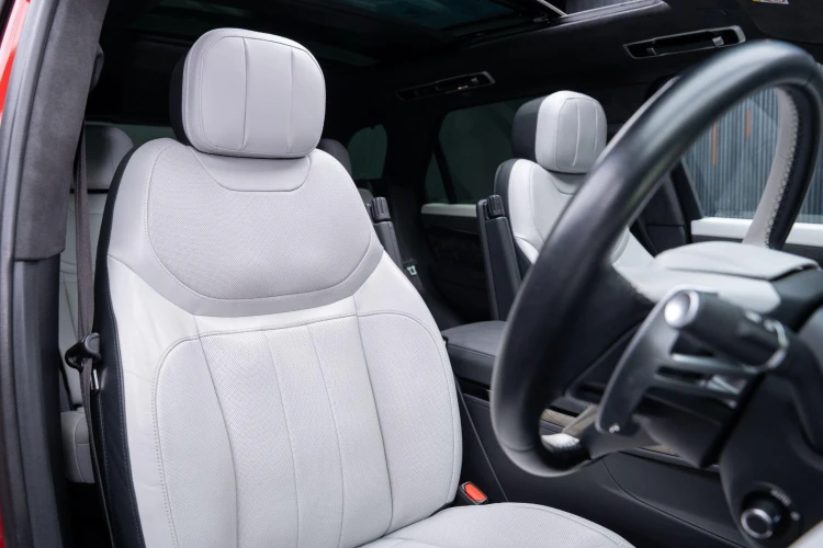 Vehicle Image 11