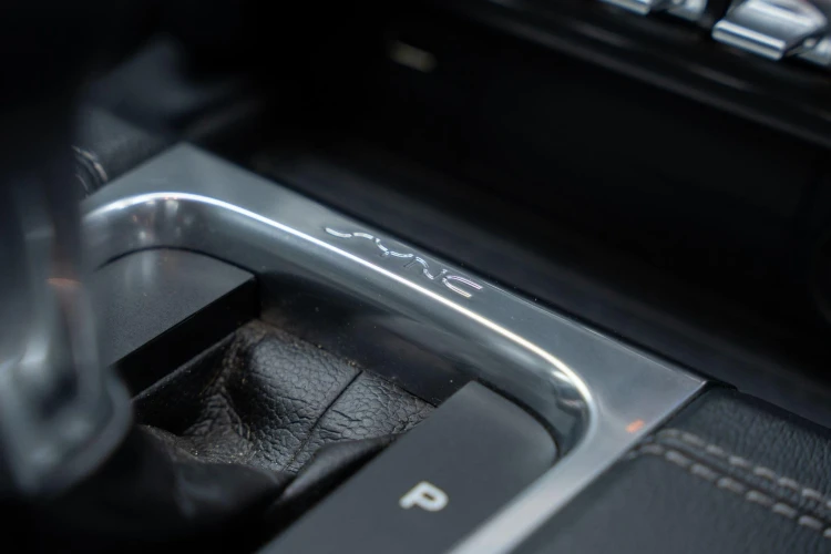 Vehicle Image 30