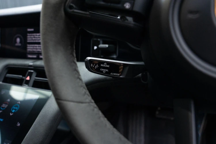 Vehicle Image 27