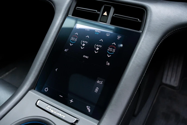 Vehicle Image 30