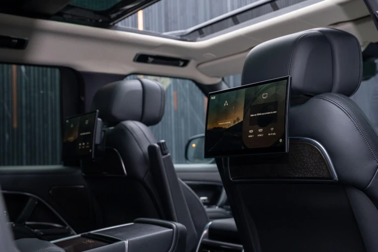 Vehicle Image 6