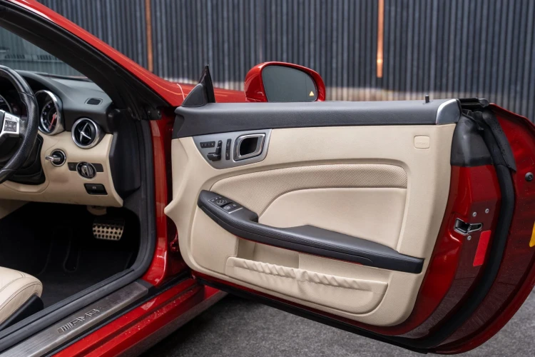 Vehicle Image 10