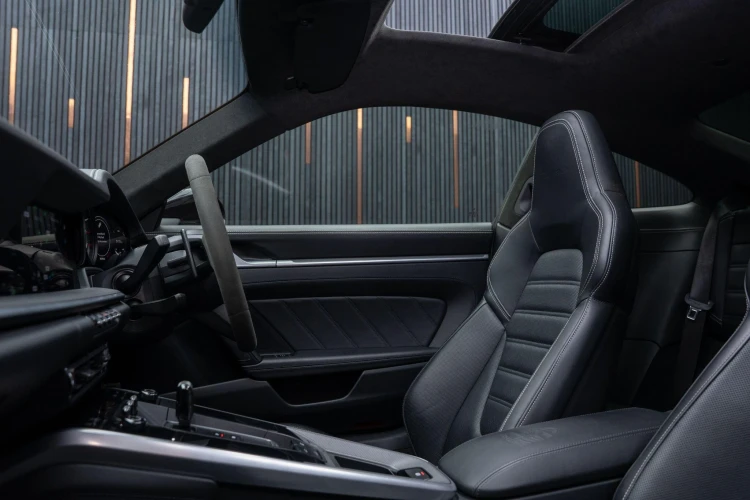 Vehicle Image 42