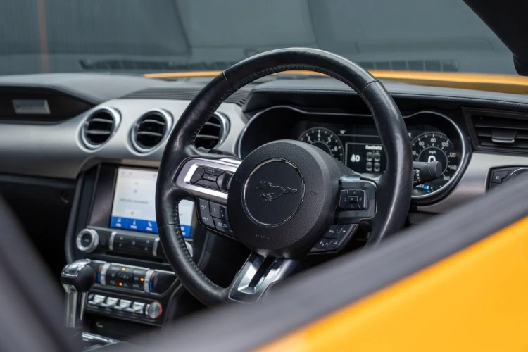 Vehicle Image 21