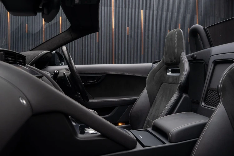 Vehicle Image 40