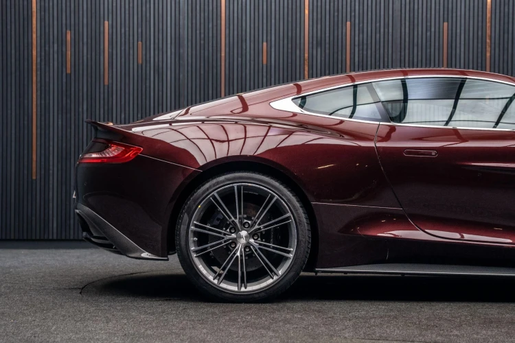 Vehicle Image 21