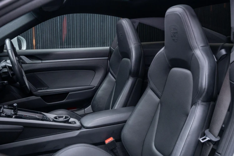 Vehicle Image 38