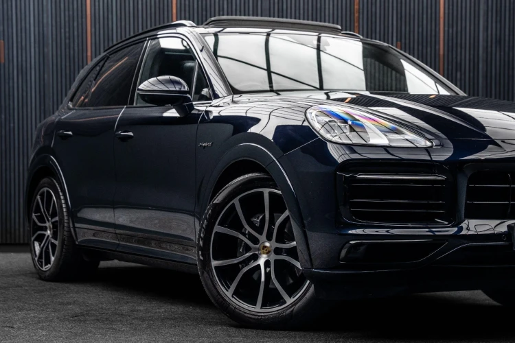 Vehicle Image 7
