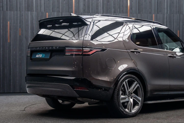 Vehicle Image 21