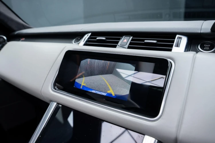 Vehicle Image 8