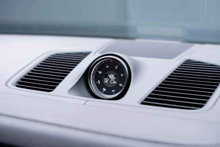 Vehicle Image 10