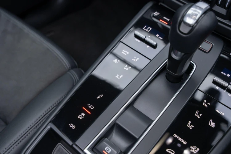Vehicle Image 36
