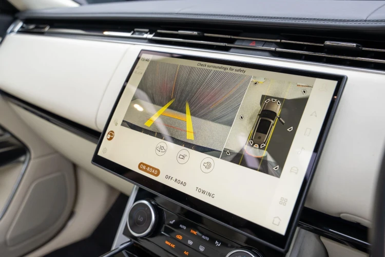 Vehicle Image 10