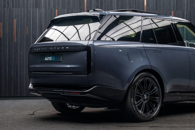 Vehicle Image 21