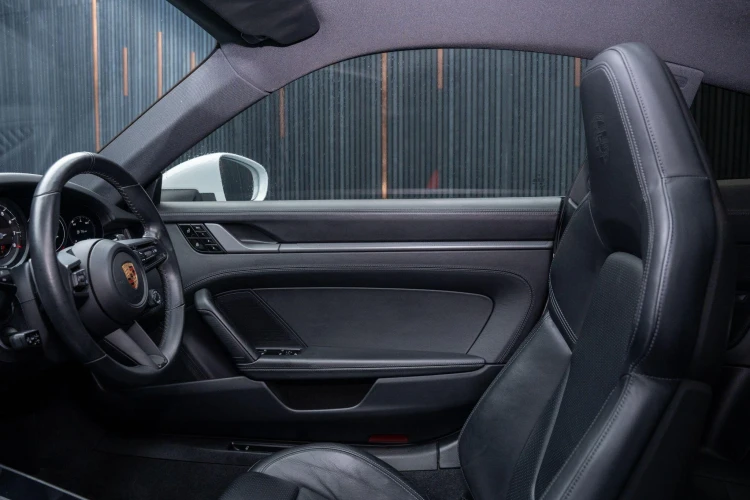 Vehicle Image 40