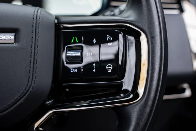 Vehicle Image 30
