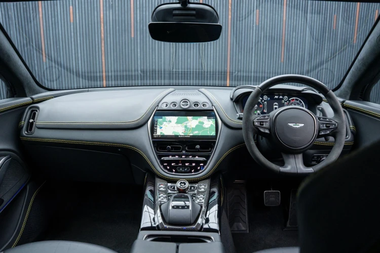 Vehicle Image 30