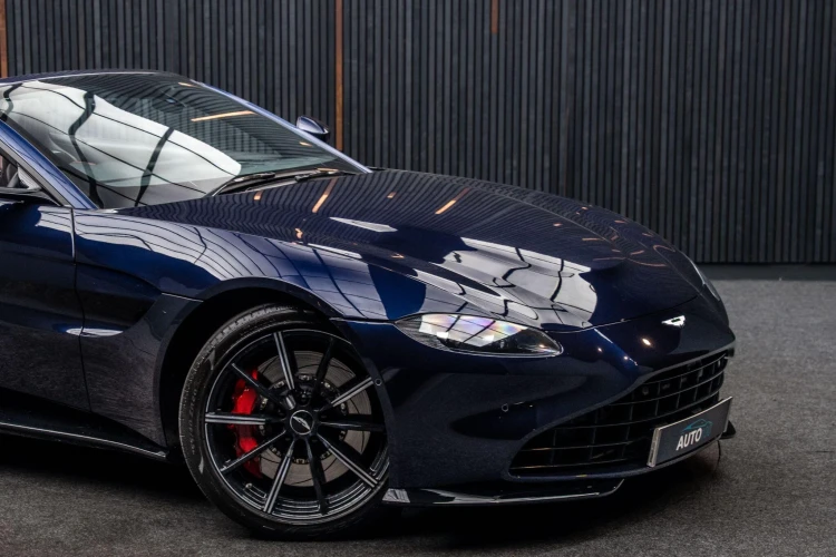 Vehicle Image 10