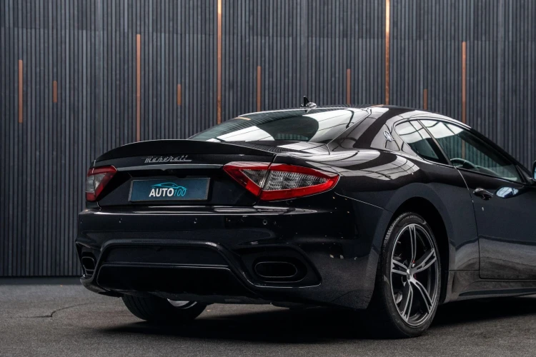 Vehicle Image 21