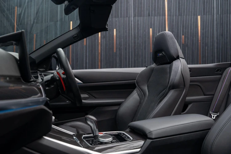 Vehicle Image 42