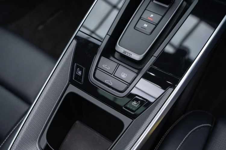 Vehicle Image 37