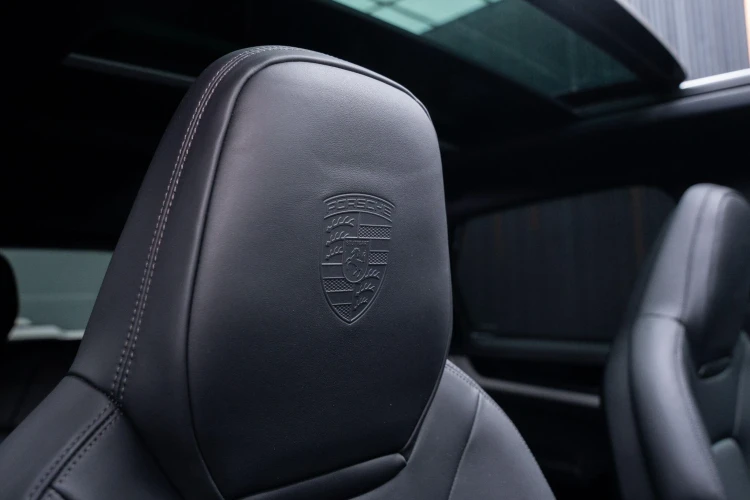 Vehicle Image 35