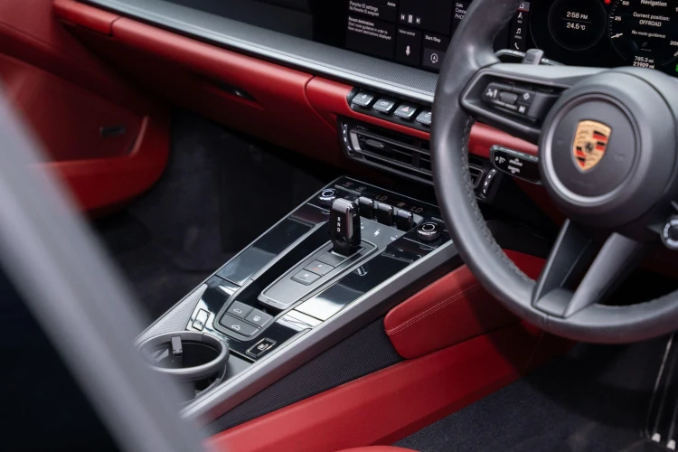 Vehicle Image 12