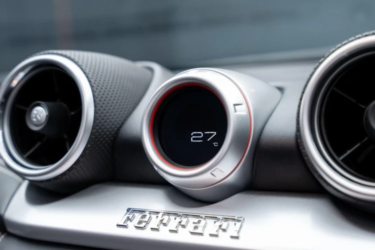 Vehicle Image 30