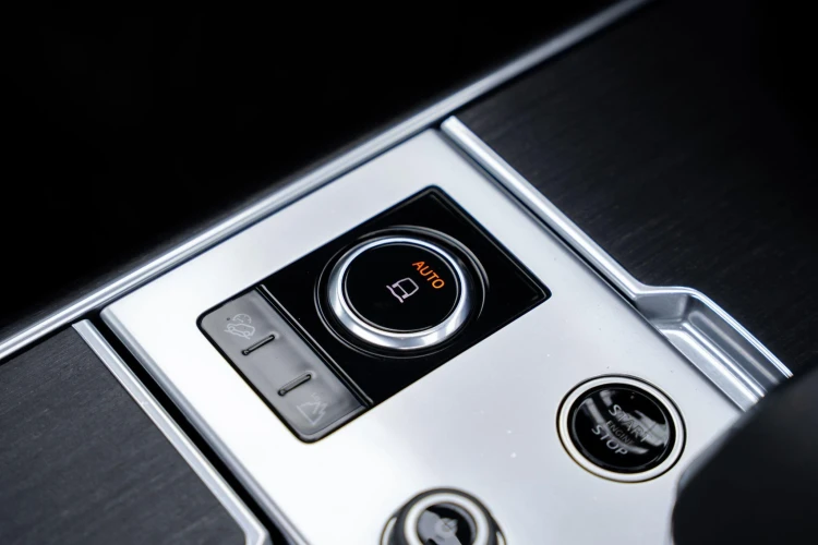 Vehicle Image 30