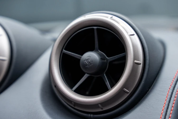 Vehicle Image 36