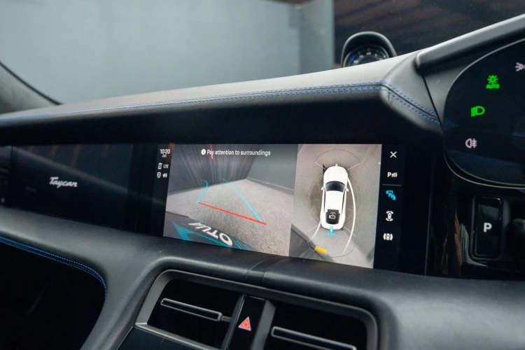 Vehicle Image 8