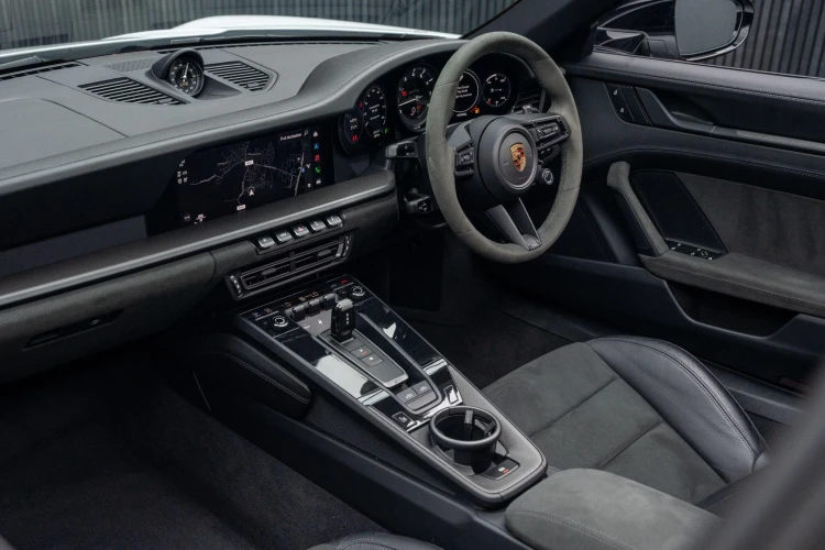 Vehicle Image 38