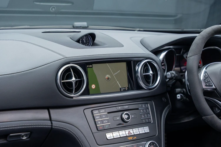 Vehicle Image 9