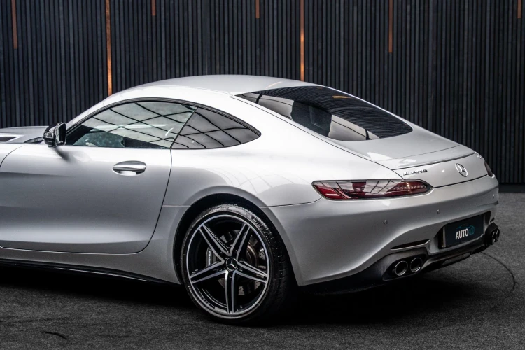 Vehicle Image 21